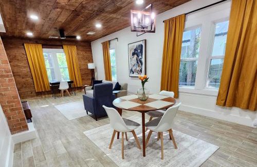 Denison House | Carmie's 1920 bungalow on Main St