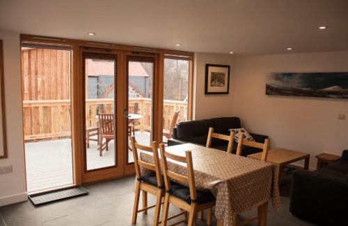 Braemar House | Carn Na Drochaide