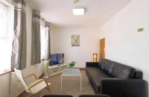 Wembley Central Apartment | Carnation Flat A in Wembley