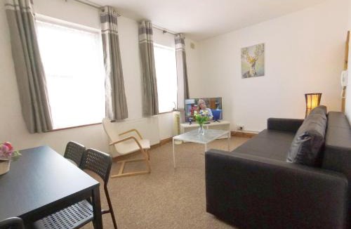 Wembley Central Apartment | Carnation Flat A in Wembley