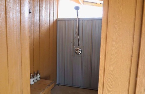 Wilder Cabin | Carnation's Cove-Cabin on Hidden Paradise Farms
