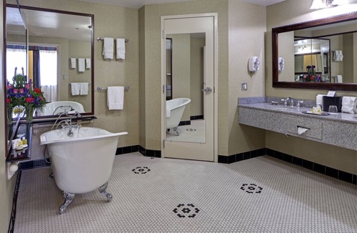 Johnson City Hotel | Carnegie Hotel & Spa