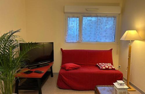 Chilly-le-Vignoble Apartment | Carnets de Voyages