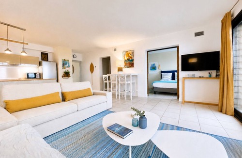 Carnon-Plage Apartment | Carnon Beach Sand : The Beach as Your Garden