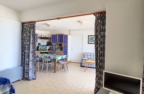 Carnon-Plage Apartment | Carnon: FF3 Apt, 8-10 pers, Beach Access, Parking