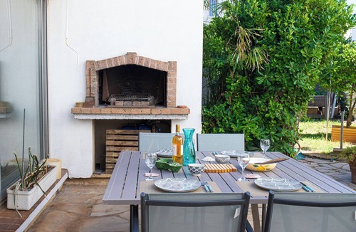 Carnon-Plage Villa | Carnon plage : Villa Lilou for 8 people, 30 metres from the beach