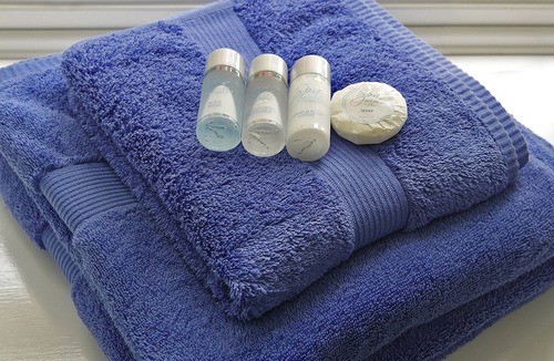 Saint Gennys Bed & Breakfast | Caroe Farmhouse