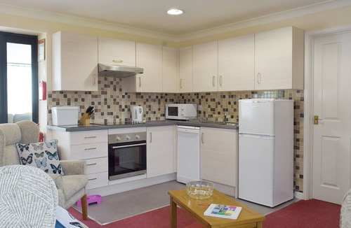 Wenhaston Cottage | Carol's Cottage - E3043