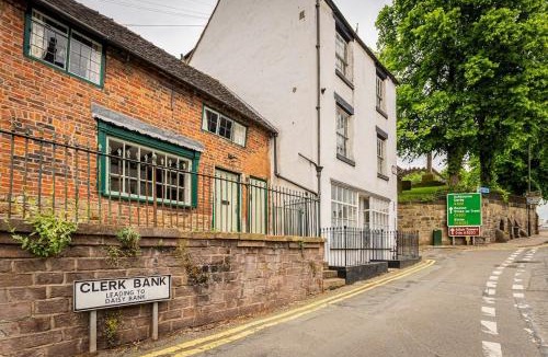 Leek House | Carol's Cottage