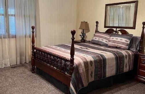 Springdale Other | Carol’s Riverbend Retreat
