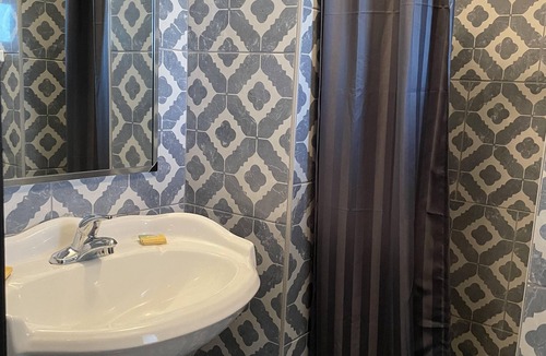 Garden City Hotel | Carole Motel