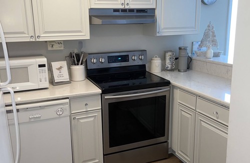 Carolina Beach Condo | Carolina Beach Oceanfront Three Bedroom Condo