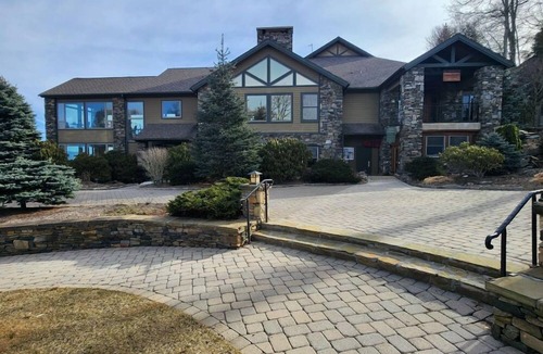 Mountain Air Apartment | Carolina Hemlock Suite- Private Club Access