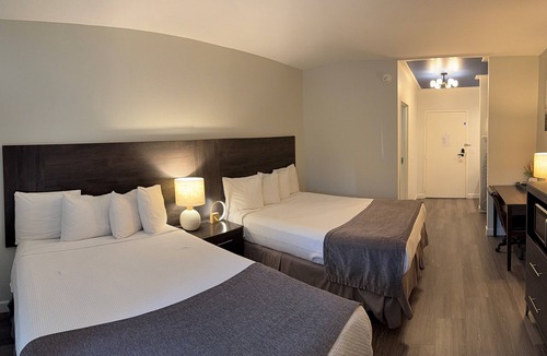 Pinebluff Hotel | Carolina Pine Inn