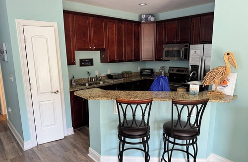 Yaupon Beach Condo | ~Carolina Tides~ Ocean View, Pier, Pool, Steps to the Beach and Restaurants!