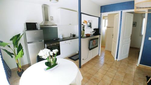 Oyonnax Apartment | Caroline