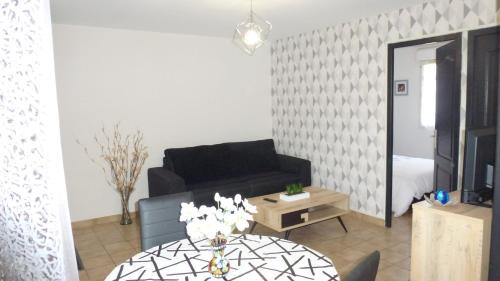 Oyonnax Apartment | Caroline