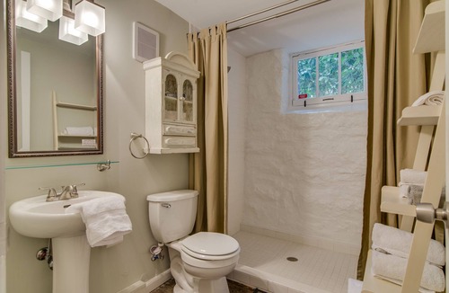 Historic Waverly Bed & Breakfast | Caroline House Nashville Historic Inn