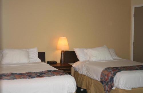 Thessalon Hotel | Carolyn Beach Inn