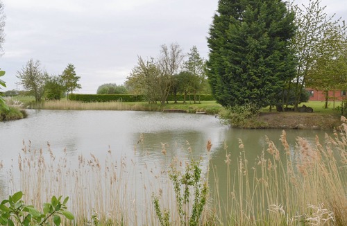 Lincoln Cottage | Carp Cottage - UKC1907