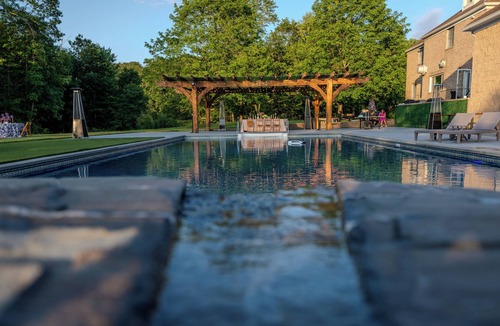 Hewitt House | Carpathia West - Private Estate