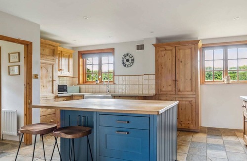 Maidensgrove House | Carpenter's Cottage - Tranquil Countryside Escape