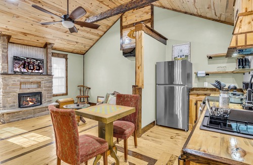 Starkville House | Carpenters Corner, Scenic, Tiny Luxury