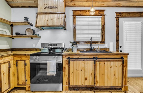 Starkville House | Carpenters Corner, Scenic, Tiny Luxury
