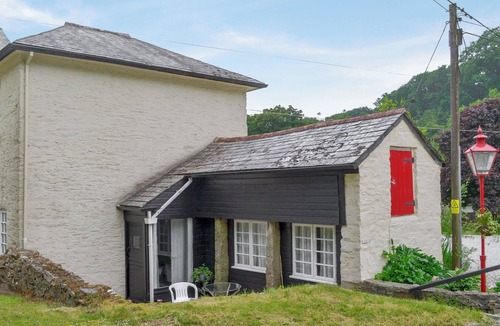 Liskeard Cottage | Carpenters Cottage - CV17