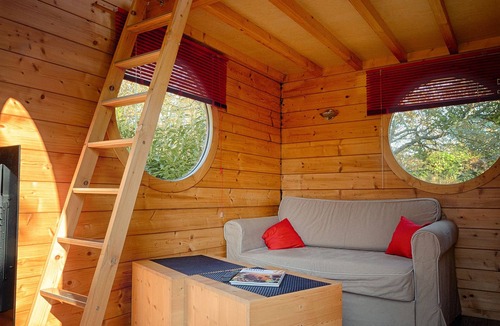 Le Puy-Notre-Dame Other | Carré d'Etoiles Paleine