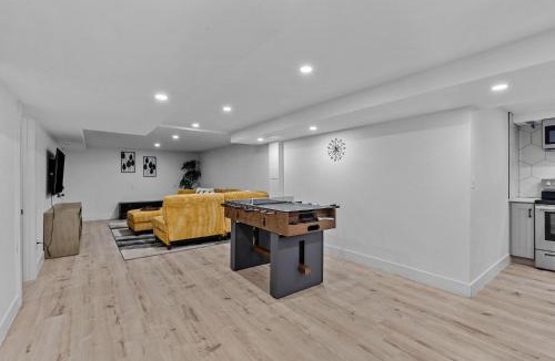 Mid-Lakewood House | Carr - Lakewood