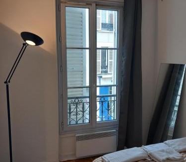 Levallois-Perret House | carre eden room