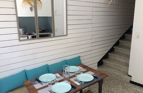 Sainte-Marie-la-Mer House | Carrer Del Sol (in Roussillon, not in Camargue).
