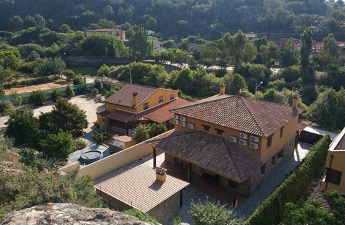 Candeleda Ski Chalet | Carreras Beach (Rural House)