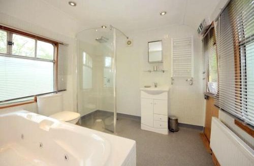 Jackfield Apartment | Carriage 2 - Coalport Station Holidays