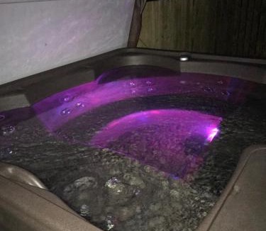 Beith House | Carriage Cottage Hot Tub