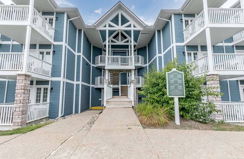 Oro-Medonte Condo | Carriage Hills Rental