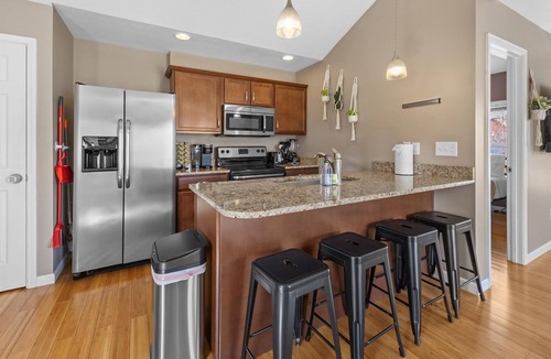 Kennedy King House | Carriage Home with early check in