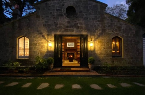 Crafers Apartment | Carriage House 1884 S