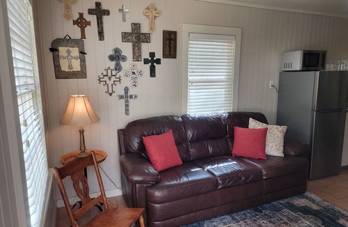 Comfort Apartment | Carriage House - Historical District One Block off High Street