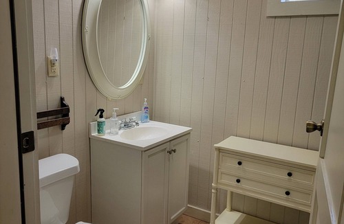 Boerne Apartment | Carriage House - Historical District One Block off High Street