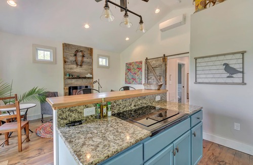 Crozet Cottage | Carriage House Suite -walk to downtown Crozet