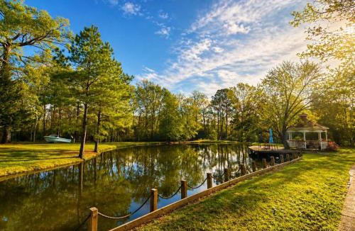 Huntington House | Carriage House