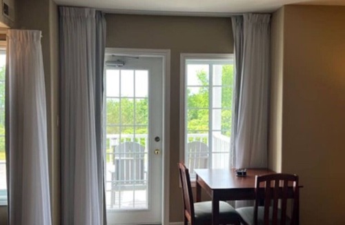 Oro-Medonte Apartment | Carriage Studio Retreat