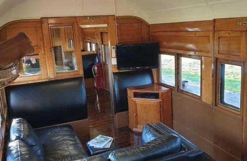 Roslynmead House | Carriages Waterfront