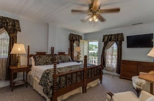 Rutherfordton Bed & Breakfast | Carrier Houses B&B