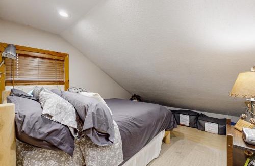 Sylva House | Carrie’s Cabin