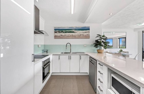 Main Beach Apartment | Carrington Holiday Getaway # 5 - Main Beach