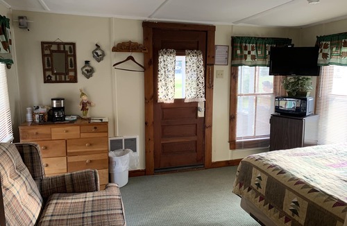 Twin Mountain Hotel | Carroll Motel & Cottages