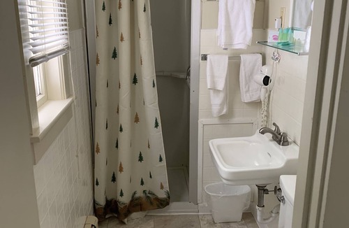 Twin Mountain Hotel | Carroll Motel & Cottages